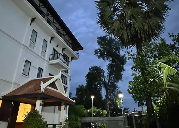 Отель Malone 4*